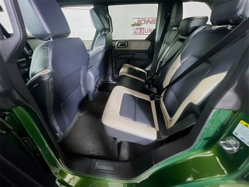 Used 2024 Ford Bronco Wildtrak image 27