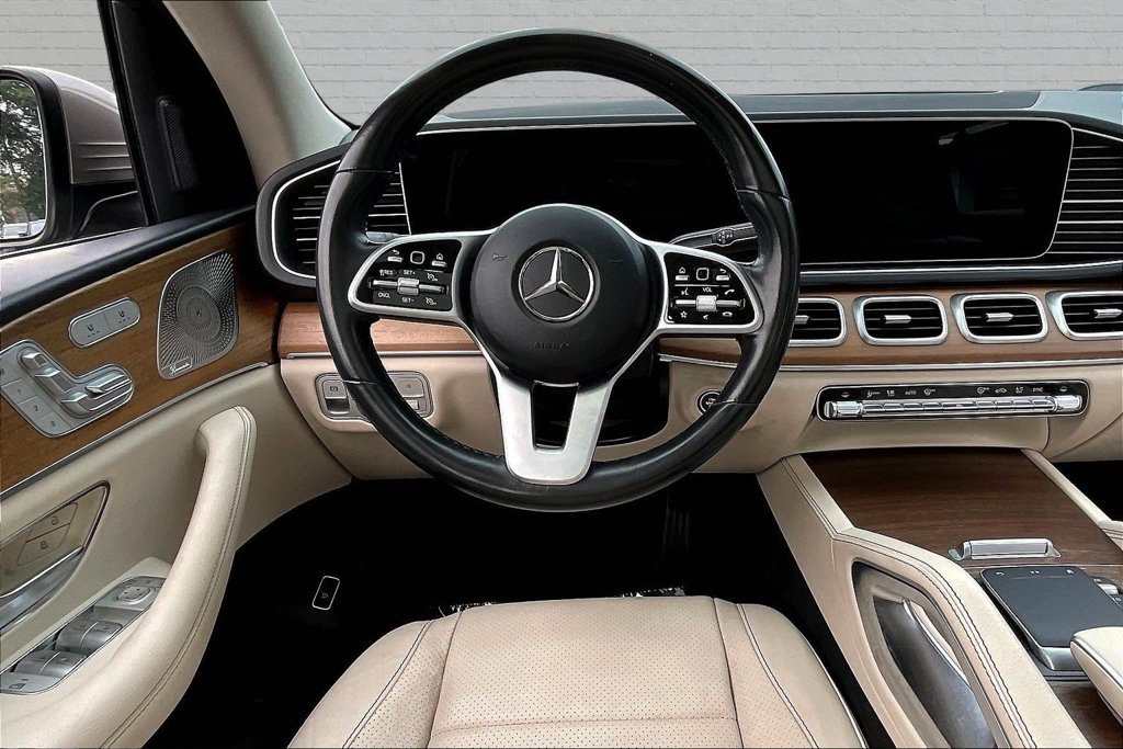 Used 2022 Mercedes-Benz GLE 350 4MATIC w/ Premium Package image 8