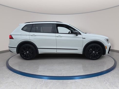 Used 2021 Volkswagen Tiguan SE R-Line FWD image 5