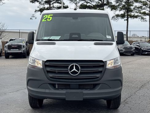 Used 2025 Mercedes-Benz Sprinter 2500 image 10