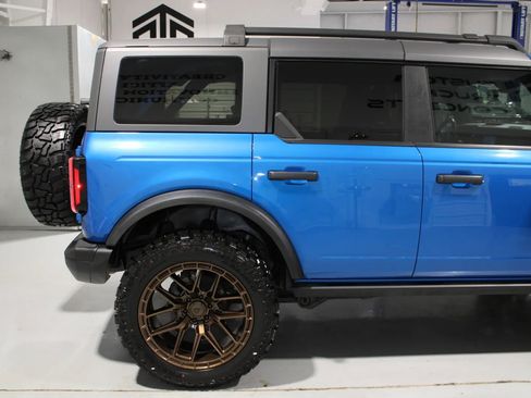 Used 2023 Ford Bronco Badlands AWD/4WD image 8