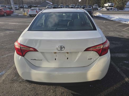 Used 2018 Toyota Corolla LE image 4