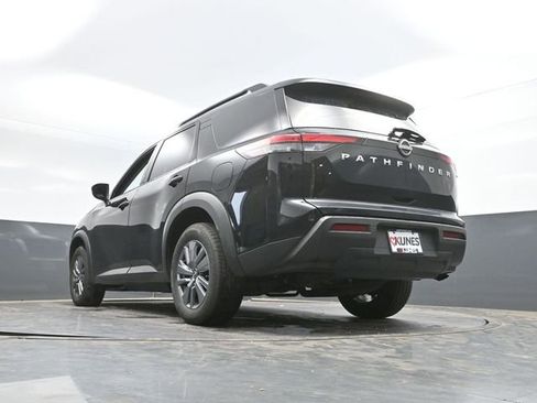 Used 2025 Nissan Pathfinder SV FWD image 55