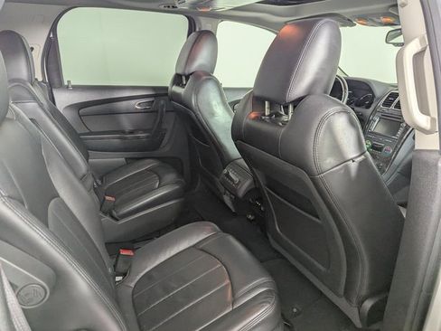 Used 2012 GMC Acadia Denali image 20