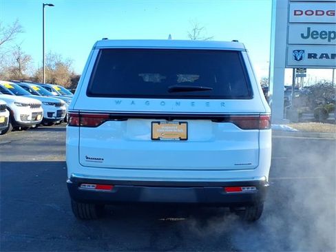 Used 2022 Jeep Wagoneer Series II image 4