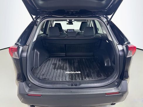 Certified 2022 Toyota RAV4 LE image 21