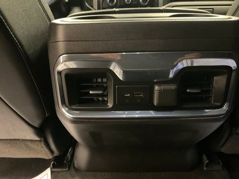 Used 2022 GMC Sierra 1500 SLT image 34