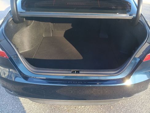 Used 2018 Toyota Camry L image 24