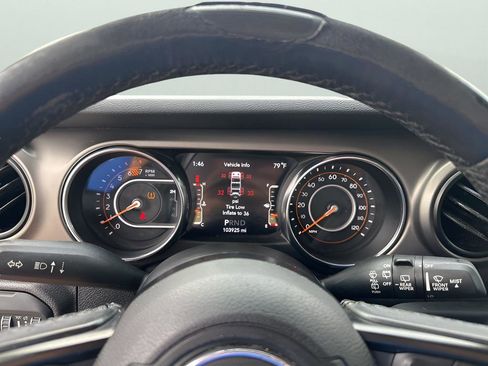 Used 2019 Jeep Wrangler Sport S image 26