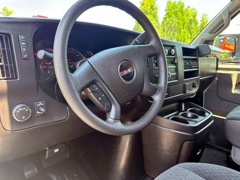 Used 2024 GMC Savana 2500 w/ Driver Convenience Package image 15