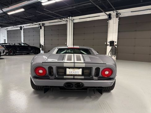 Used 2006 Ford GT RWD image 6