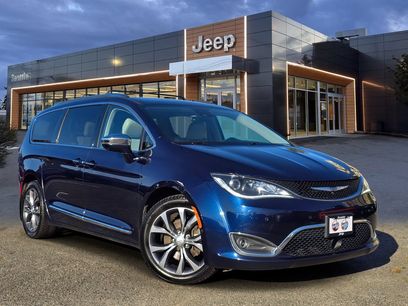 Used 2017 Chrysler Pacifica Limited