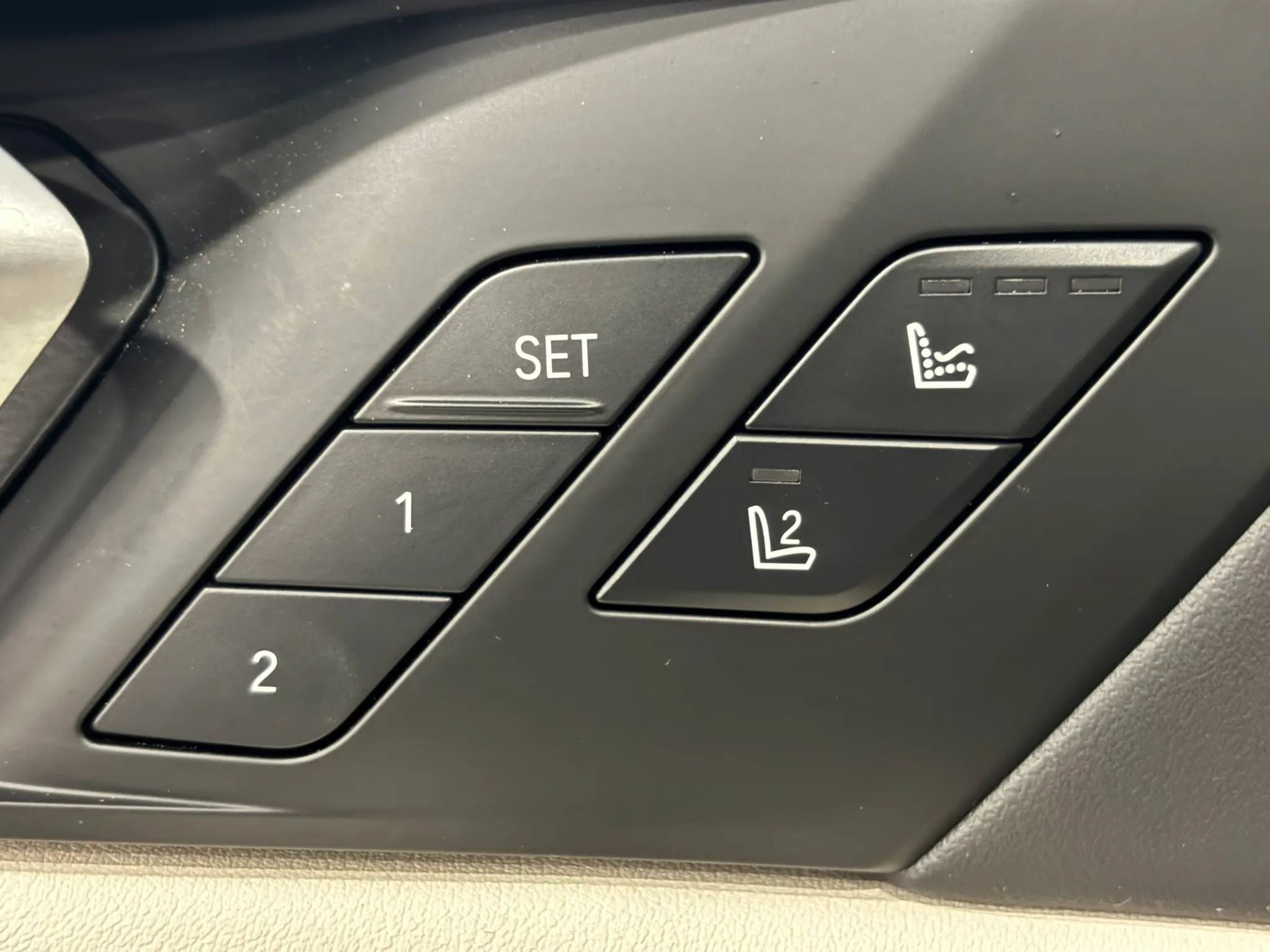 Used 2026 BMW X5 M60i w/ Executive Package AWD/4WD image 46