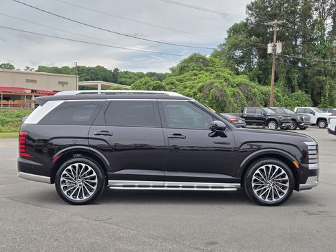 Used 2026 Hyundai Palisade Calligraphy FWD image 6