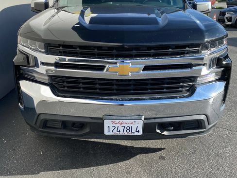 Used 2020 Chevrolet Silverado 1500 LT w/ Convenience Package AWD/4WD image 2