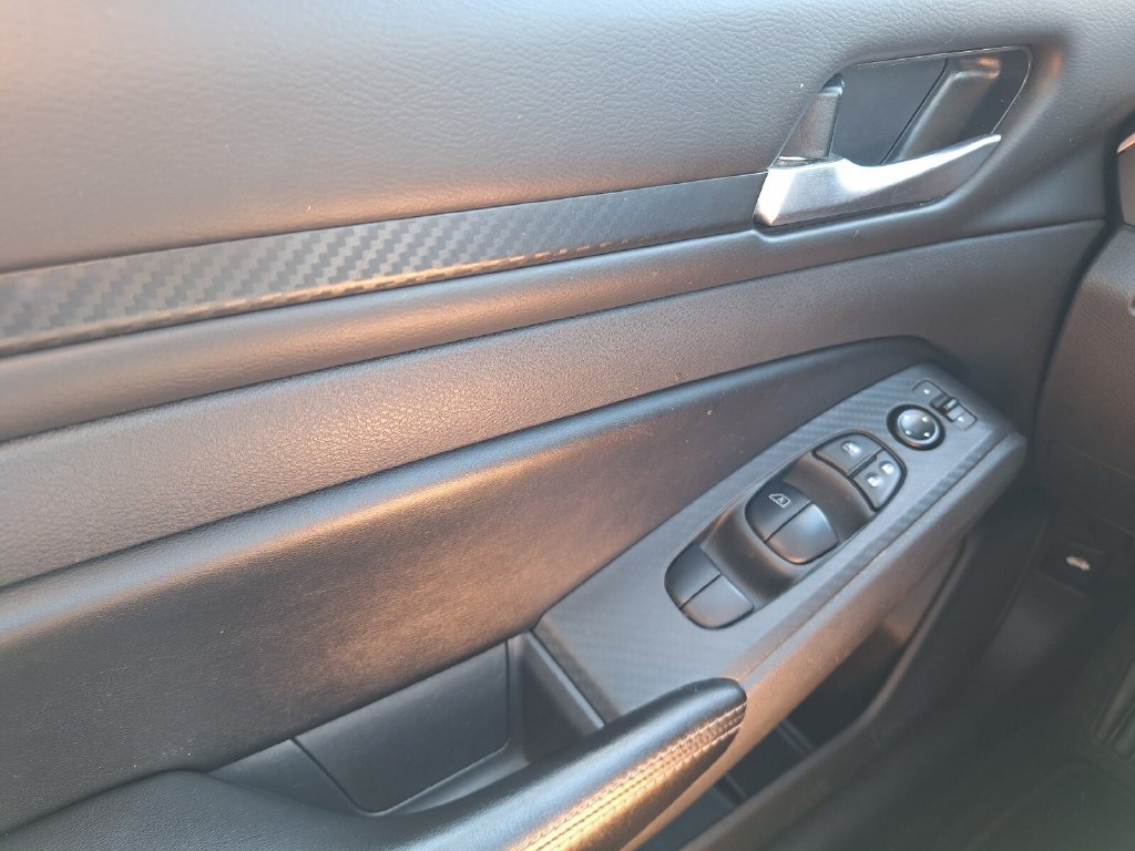 Used 2025 Nissan Altima 2.5 SV FWD image 18