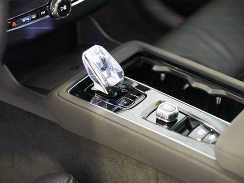 New 2025 Volvo XC90 B6 Ultra w/ Lounge Package image 9