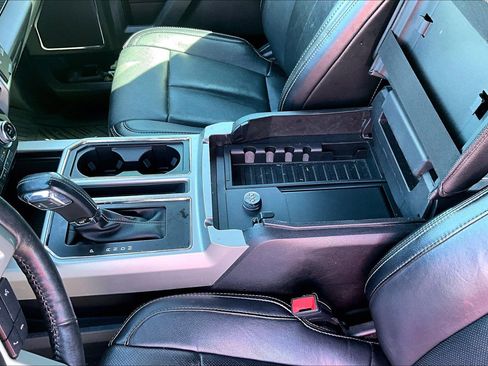 Used 2018 Ford F150 Lariat w/ Equipment Group 502A Luxury image 13