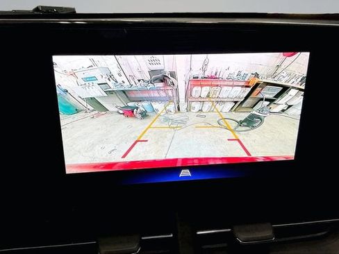 Used 2024 Chevrolet Trax RS FWD image 21