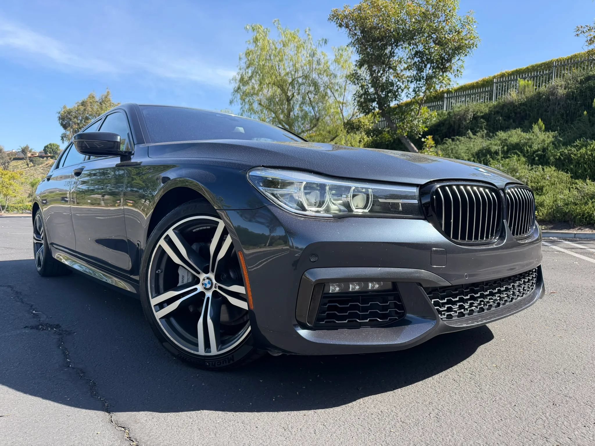 Used 2019 BMW 740i w/ M Sport Package RWD image 7