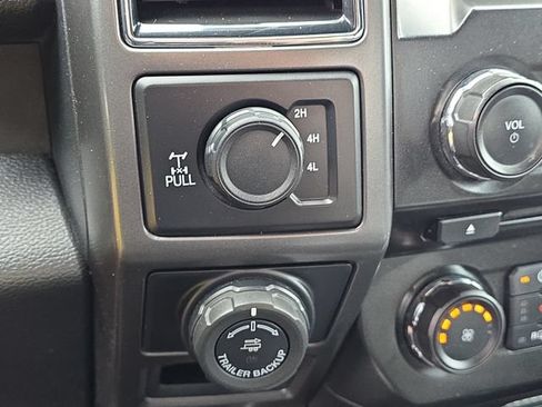 Used 2018 Ford F150 XLT w/ Equipment Group 302A Luxury AWD/4WD image 18