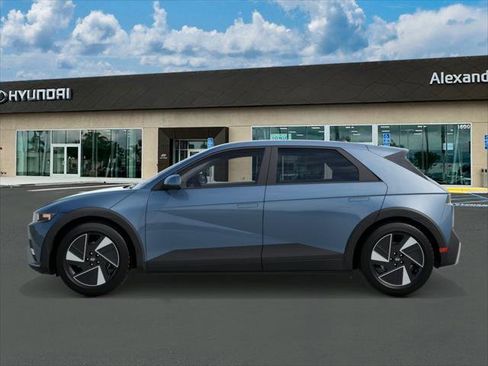 New 2026 Hyundai Ioniq 5 SE RWD image 3