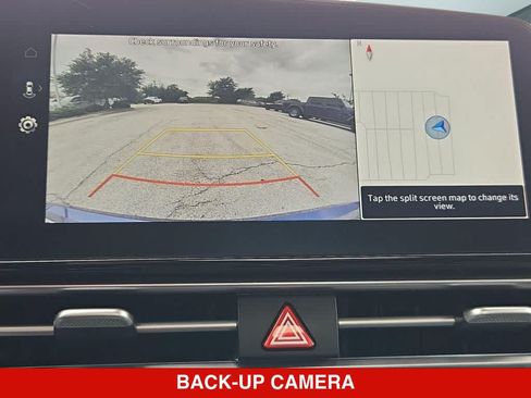 Used 2025 Hyundai Elantra Limited FWD image 29