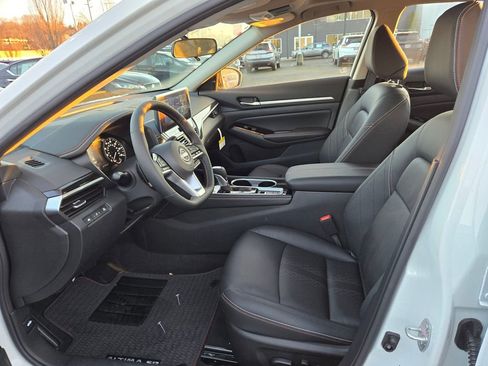 New 2025 Nissan Altima 2.5 SR w/ SR Premium Package image 8