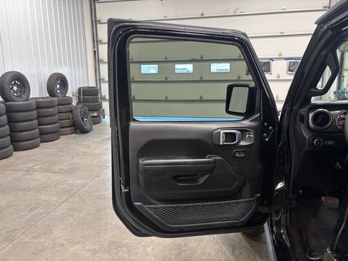 Used 2021 Jeep Wrangler Unlimited Willys image 28