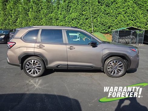 Used 2025 Subaru Forester Touring AWD/4WD image 8