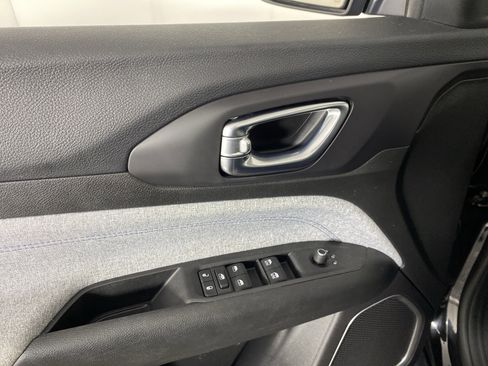 Used 2022 Jeep Compass Latitude w/ Convenience Group image 15