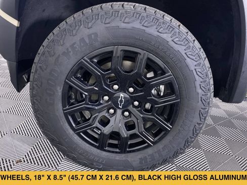 Certified 2023 Chevrolet Colorado Trail Boss w/ Technology Package AWD/4WD image 15