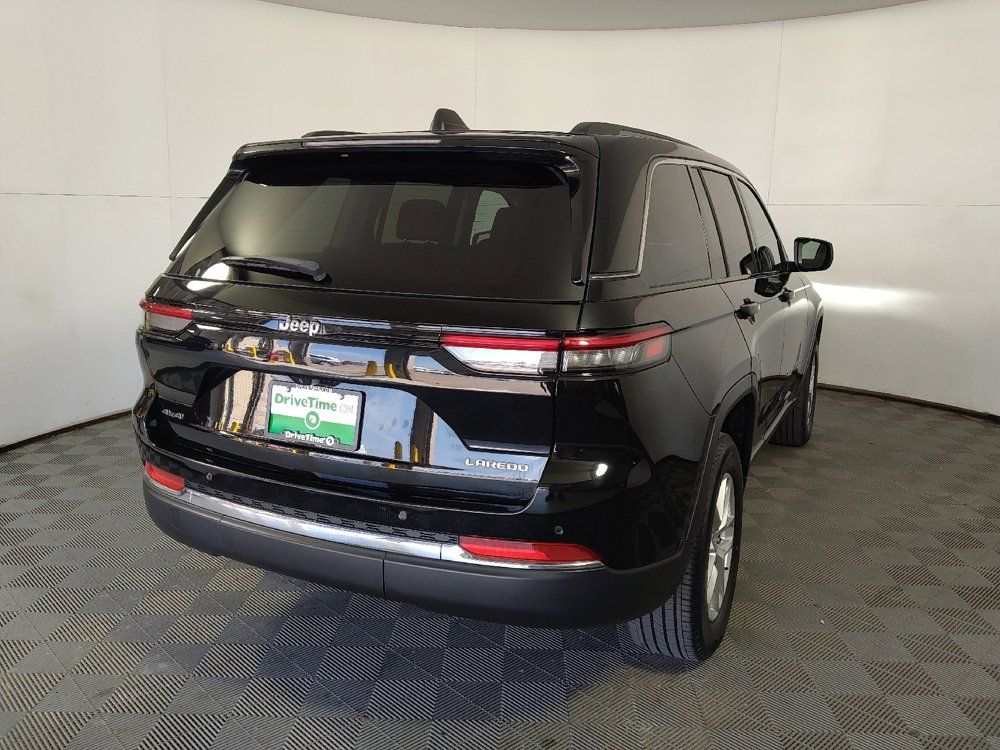 Used 2023 Jeep Grand Cherokee Laredo w/ Luxury Tech Group I AWD/4WD image 7