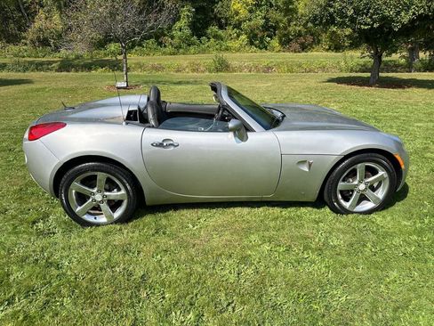 Used 2007 Pontiac Solstice Convertible w/ Premium Package image 6