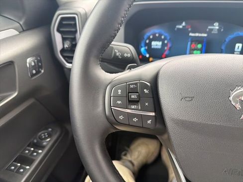 Used 2025 Ford Bronco Sport Badlands image 44