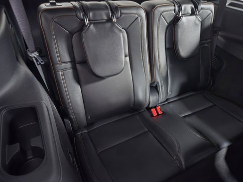 Certified 2025 Lincoln Aviator Black Label image 17