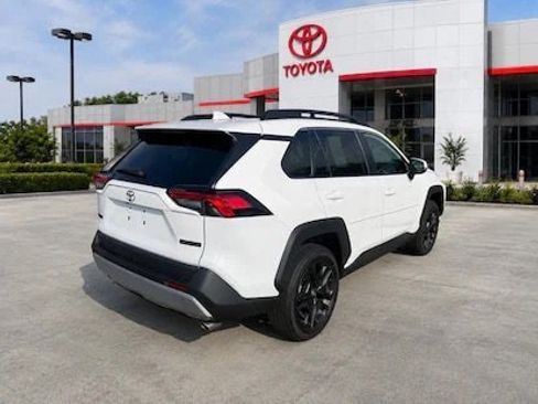 Used 2023 Toyota RAV4 Adventure w/ Convenience Package AWD/4WD image 7