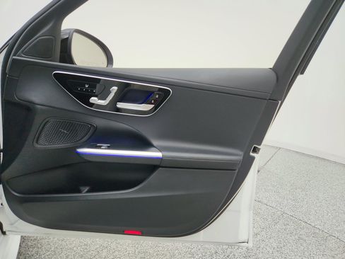 Used 2022 Mercedes-Benz C 300 Sedan image 27