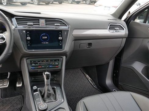 Certified 2024 Volkswagen Tiguan SE R-Line image 23