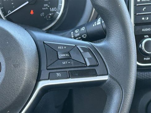 Certified 2022 Nissan Kicks S image 25