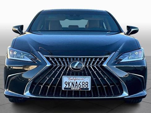 Used 2024 Lexus ES 300h w/ Premium Package image 4