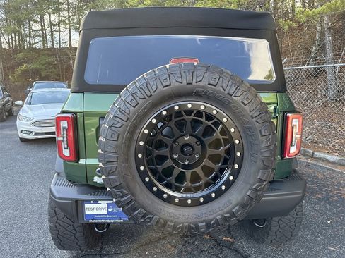 Used 2023 Ford Bronco Badlands image 6