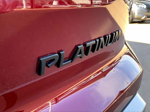 Used 2024 Nissan Pathfinder Platinum w/ Black Appearance Package image 9