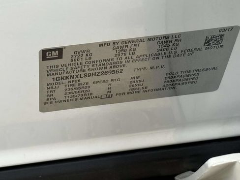 Used 2017 GMC Acadia Denali w/ Technology Package AWD/4WD image 37