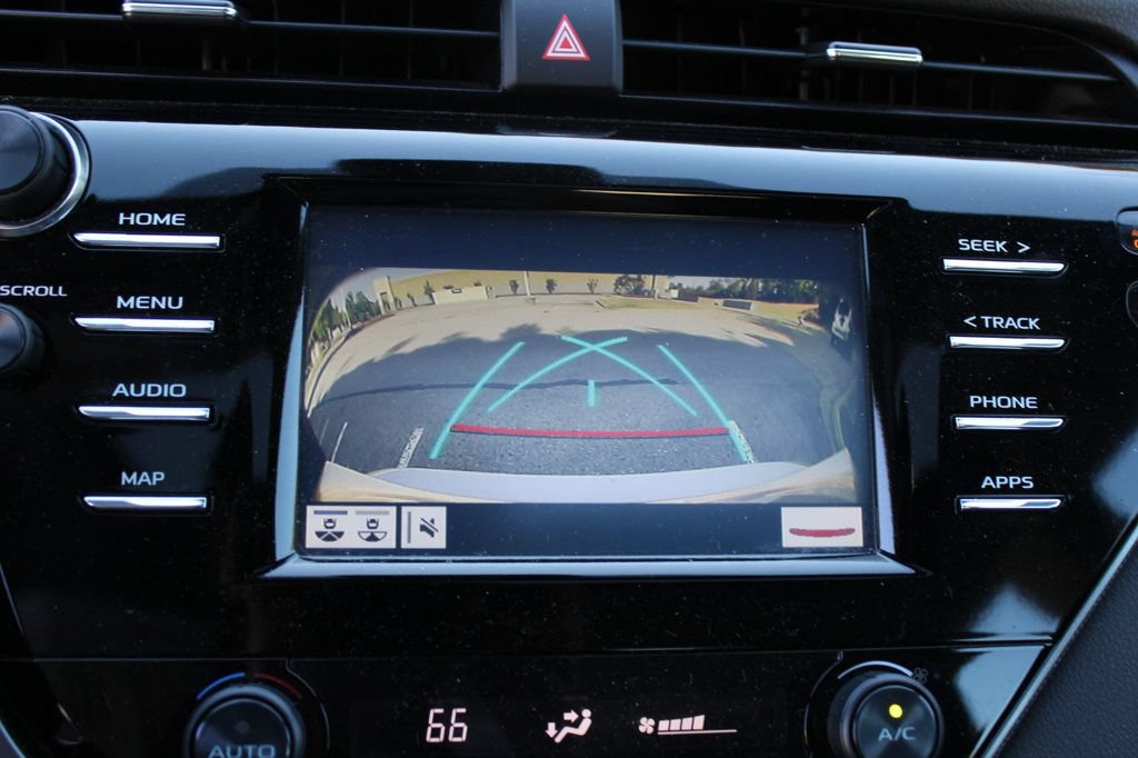 Used 2019 Toyota Camry SE w/ Convenience Package FWD image 24