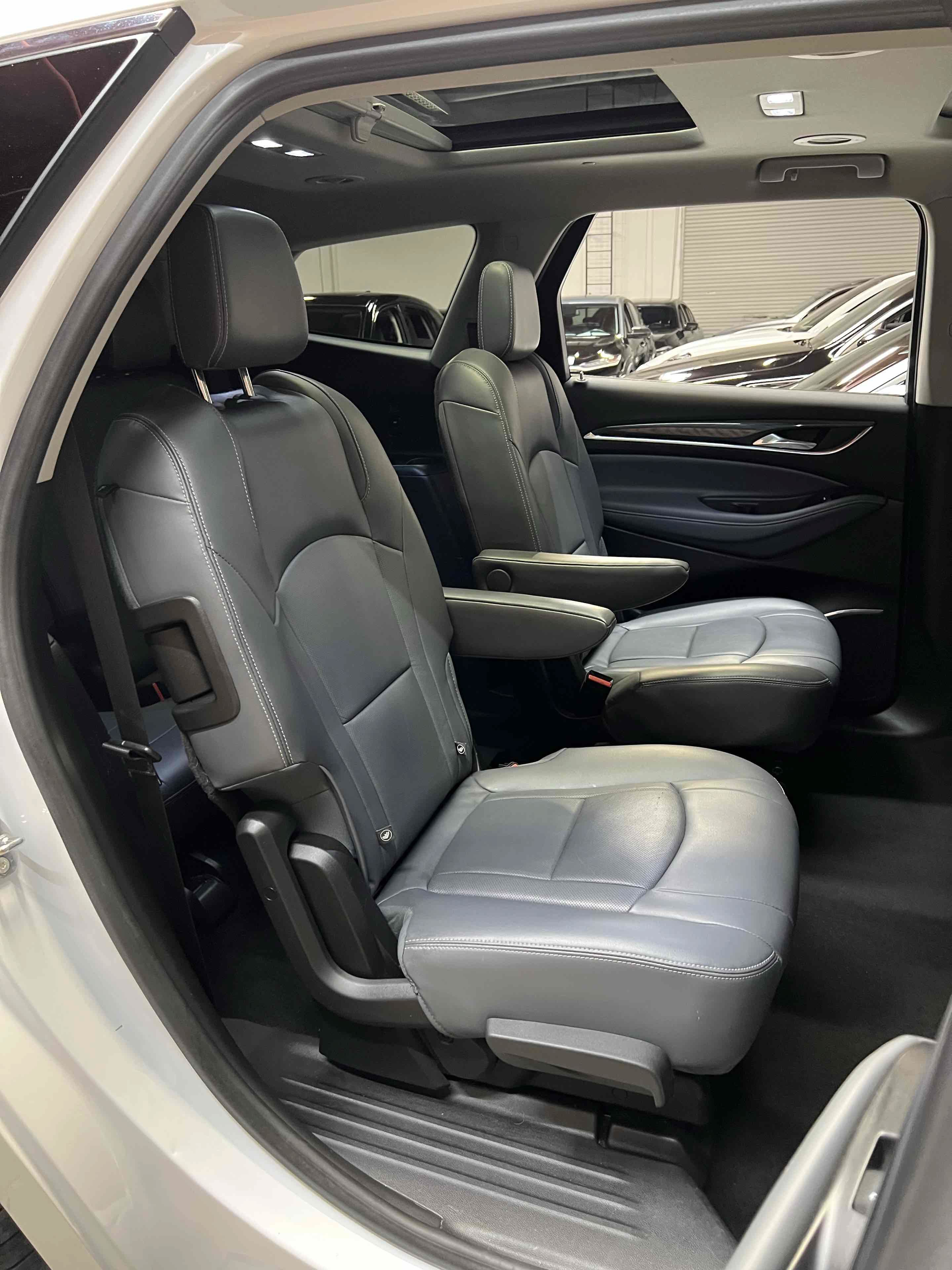 Used 2018 Buick Enclave Premium w/ Experience Buick Package AWD/4WD image 29