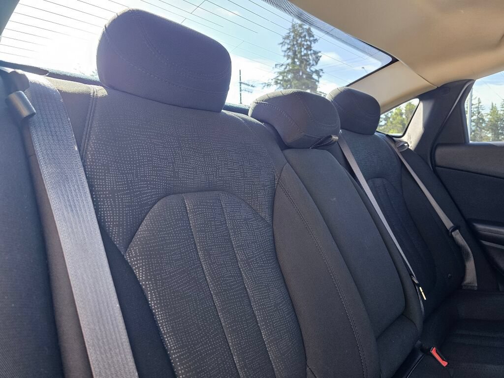 Used 2016 Chrysler 200 LX FWD image 13