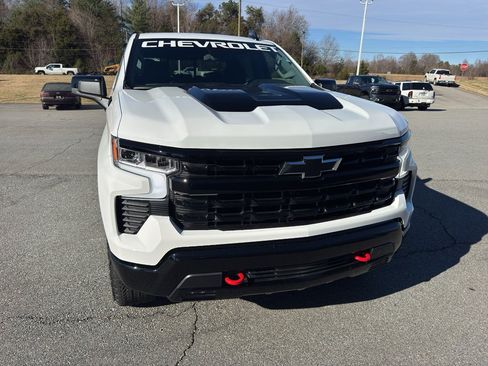 New 2026 Chevrolet Silverado 1500 LT Trail Boss w/ Convenience Package II image 2