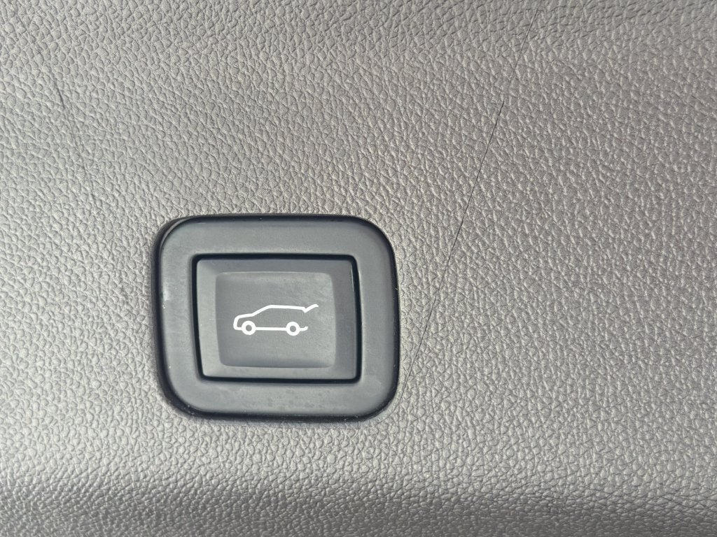 Certified 2023 GMC Yukon SLT AWD/4WD image 10