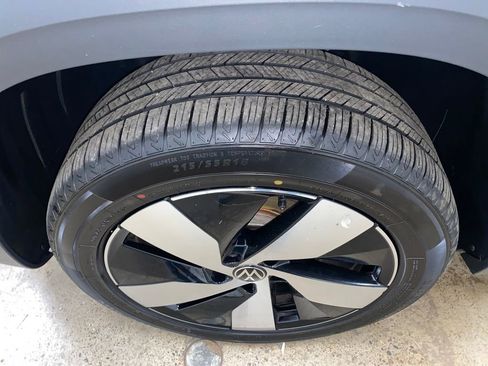 Used 2024 Volkswagen Taos S image 25